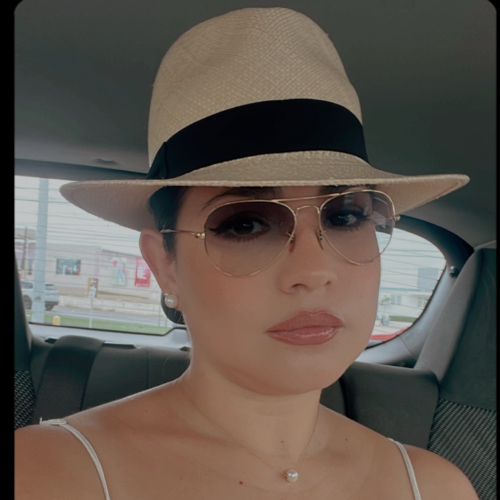 Meet your Posher, Melissa